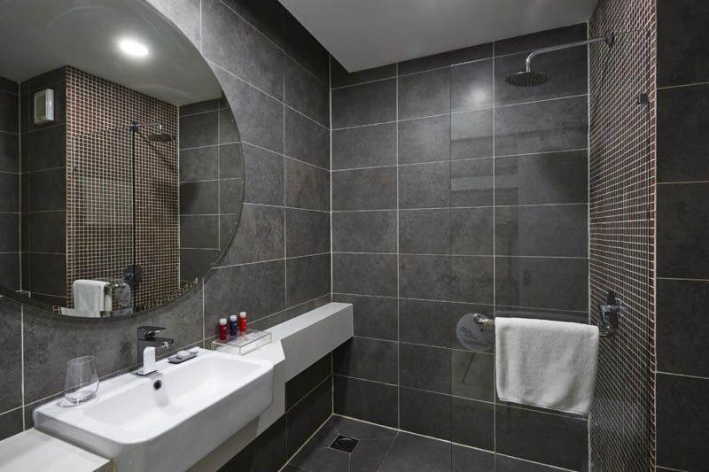 Q Damansara By Trillionz Hotel Петалинг Джая Екстериор снимка